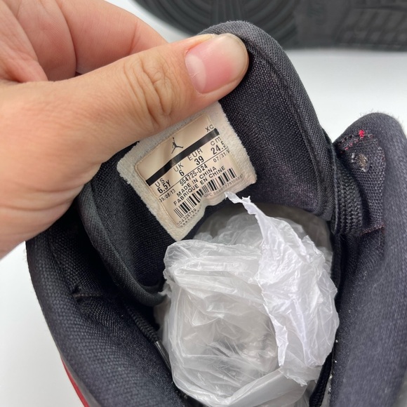 Nike Jordan 1 Retro Mid Gym Red Sneakers - Picture 11 of 12